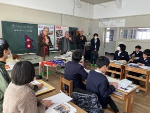 ネパールについて学びました（６年生）